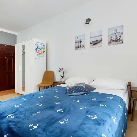 Cozy With Workspace Near The Skm Station By Renters Apartamento Gdynia
