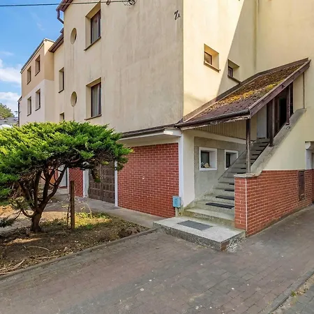 Apartamento Cozy With Workspace Near The Skm Station By Renters *